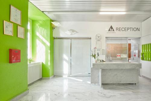 Vestíbulo, Ostello Montebello - Bellinzona Youth Hostel in Bellinzona Vestíbulo, Ostello Montebello - Bellinzona Youth Hostel in Bellinzona