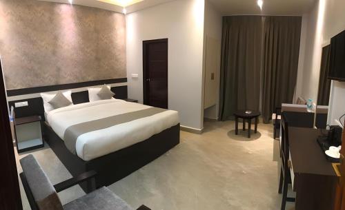 Guestroom, CTC Orchid Inn in Thadlaskein Guestroom, CTC Orchid Inn in Thadlaskein