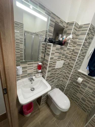 Independent INT-D Room with Bathroom and Break Corner in Rome Suburbs Independent INT-D Room with Bathroom and Break Corner in Rome Suburbs