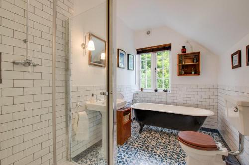 Létesítmények, Woodside in Hulland Ward Létesítmények, Woodside in Hulland Ward