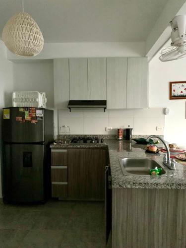 Kitchen, SIENTETE COMO EN CASA, APTO LINDO,FRESCO,Amoblado,2 Alcobas, Parqueadero, Conjunto Via NARINO GIRARD in Girardot Kitchen, SIENTETE COMO EN CASA, APTO LINDO,FRESCO,Amoblado,2 Alcobas, Parqueadero, Conjunto Via NARINO GIRARD in Girardot