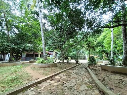 River Edge Bungalow Higuralakanda in 데라니야갈라 River Edge Bungalow Higuralakanda in 데라니야갈라