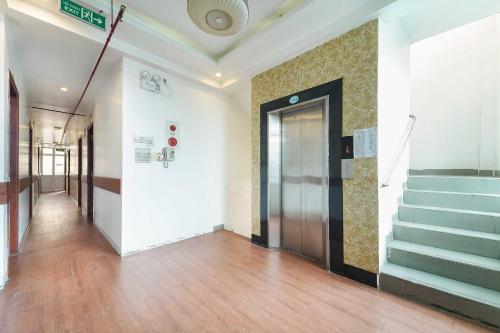 Lobby, Belvilla in District 8 Near Ben Thanh Market Formerly Eva Hotel in District 8 Lobby, Belvilla in District 8 Near Ben Thanh Market Formerly Eva Hotel in District 8