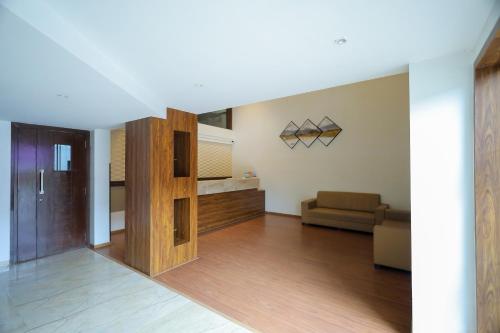 Hành lang, Hotel Plaza Heights by RAK Rooms in Mangalore Hành lang, Hotel Plaza Heights by RAK Rooms in Mangalore