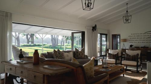 共用ラウンジ/TVエリア, Kolokolo Safari Home - Mashatu Game Reserve in セレビ ピクウェ 共用ラウンジ/TVエリア, Kolokolo Safari Home - Mashatu Game Reserve in セレビ ピクウェ