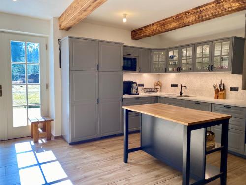 Roubenka Kuklík (Roubenka Kuklik) in Snezne Roubenka Kuklík (Roubenka Kuklik) in Snezne