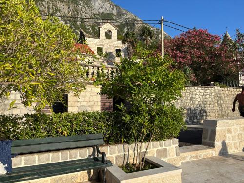 BASTADUR rooms in Ljuta BASTADUR rooms in Ljuta