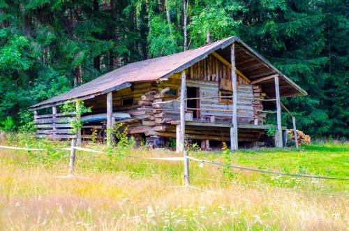 Ubytování v divočině (Ubytovani v divocine) in Srbska Kamenice Ubytování v divočině (Ubytovani v divocine) in Srbska Kamenice