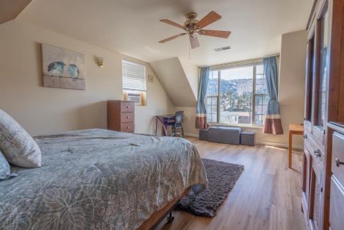 Rainbow Ridge B - 1BR/1BA in June Lake (CA) Rainbow Ridge B - 1BR/1BA in June Lake (CA)
