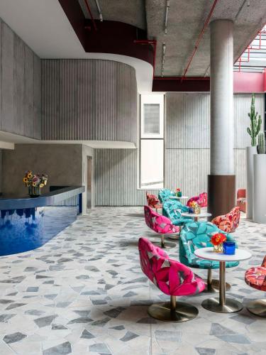 Exterior view, ADGE Hotel & Residence in Sydney Exterior view, ADGE Hotel & Residence in Sydney