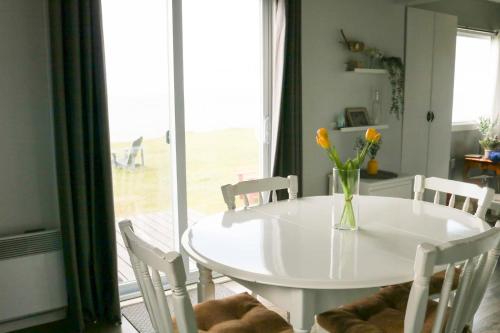 Coastal Charm Beach Nearby - Chalet Poirier in Avromezona (QC) Coastal Charm Beach Nearby - Chalet Poirier in Avromezona (QC)