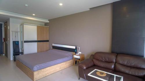 Escape Condominium Mea Pim Beach Rayong in Ko Man Klang Escape Condominium Mea Pim Beach Rayong in Ko Man Klang