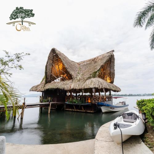 Perfect place to go with family and friends in Rio Dulce Perfect place to go with family and friends in Rio Dulce