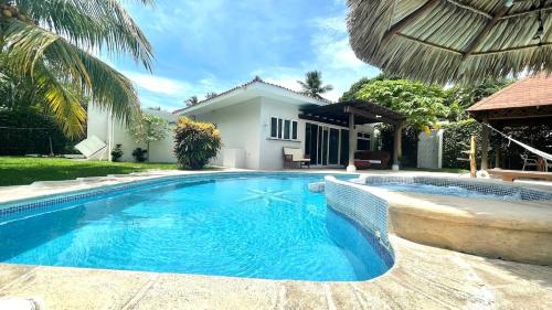 Altamar Beach House in Porto San José Altamar Beach House in Porto San José