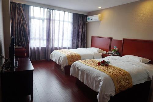 This photo about GreenTree Inn Wulanchabu city Jining Futai Yuyuan Fasthotel shared on HyHotel.com