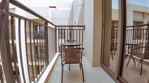 Silk Valley - Modern 2BR Near Park & Attractions in Damac Hills 2 Silk Valley - Modern 2BR Near Park & Attractions in Damac Hills 2