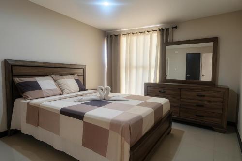 2 Bed-Sleeps 5-Private Garden-Free Parking in Portmore 2 Bed-Sleeps 5-Private Garden-Free Parking in Portmore