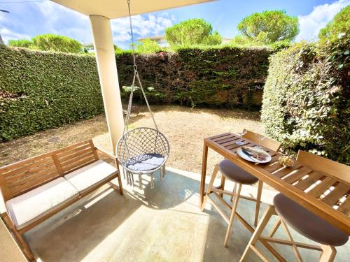 Garden, " Mas St Simon " Entree autonome - 4 pers - Wifi in Angely Garden, " Mas St Simon " Entree autonome - 4 pers - Wifi in Angely