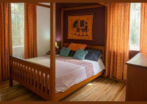 Private Wood-Clad Villa Surrounded by Trees, Steps from the Sea