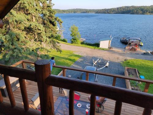balkon/terras, Grand Spruce Lodge in Kenora (Ontario) balkon/terras, Grand Spruce Lodge in Kenora (Ontario)