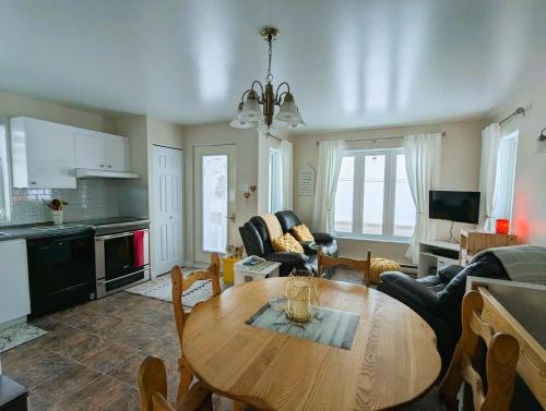 Le Chalet in Petit-Saguenay (QC) Le Chalet in Petit-Saguenay (QC)