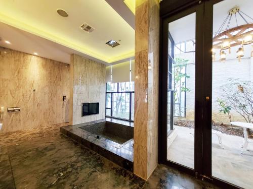 The Castle Ballet Taichung A Boutique Hotel in Nantun District The Castle Ballet Taichung A Boutique Hotel in Nantun District