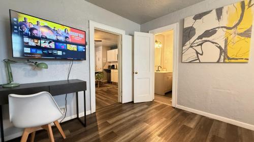 Budget-friendly Studio In Okcprivate Entry#20-3 near Will Rogers Park Budget-friendly Studio In Okcprivate Entry#20-3 near Will Rogers Park