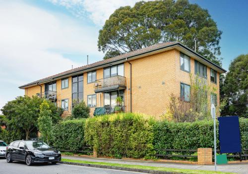 Surrounding environment, Central to Everything Spacious 1 Bedroom Apartment in Malvern Surrounding environment, Central to Everything Spacious 1 Bedroom Apartment in Malvern