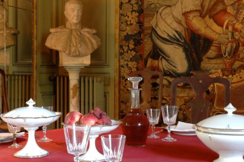 Restaurant, Chateau d'Urtubie in Urrugne Restaurant, Chateau d'Urtubie in Urrugne