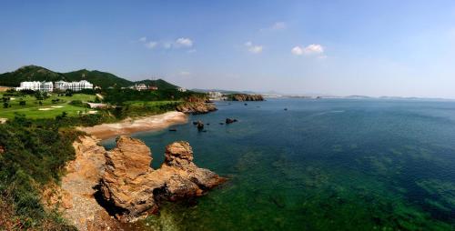 This photo about Dalian Jinshi International Convention Center shared on HyHotel.com