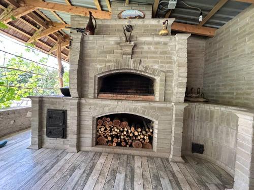 Зручності, Дом на лоне горы с удобствами и красивым видом на горы и сад in Іджеван Зручності, Дом на лоне горы с удобствами и красивым видом на горы и сад in Іджеван