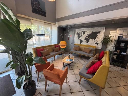 Exterior view, Hotel Kyriad Montpellier Centre - Antigone in Montpellier Exterior view, Hotel Kyriad Montpellier Centre - Antigone in Montpellier