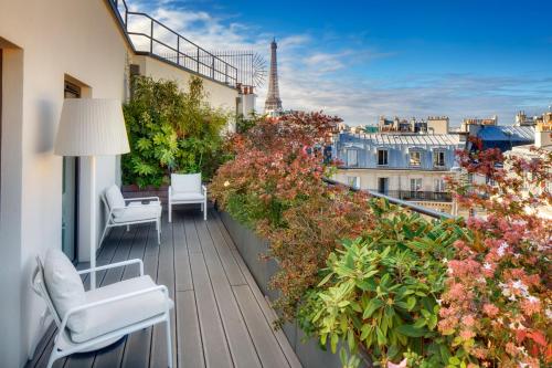 Balcony/terrace, Le Cinq Codet Hotel in 7th - Tour Eiffel - Invalides Balcony/terrace, Le Cinq Codet Hotel in 7th - Tour Eiffel - Invalides