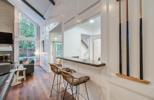 5-BD Grand Getaway Backyard Pool Paradise in 클라인 5-BD Grand Getaway Backyard Pool Paradise in 클라인