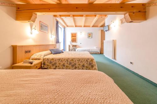 Hotel Garni la Stua in Selva Di Cadore Hotel Garni la Stua in Selva Di Cadore