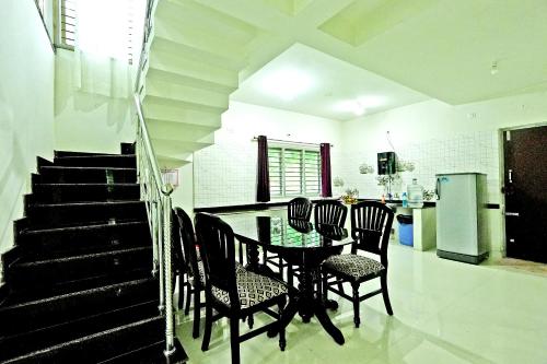 Meera Homestay - 2BH, Estate, Balcony, One Group only in Aladagudde Meera Homestay - 2BH, Estate, Balcony, One Group only in Aladagudde