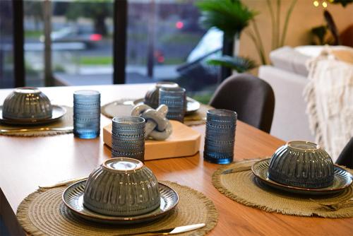 Elegant Melbourne Stay, Parking, Pool, Views in Macleod Elegant Melbourne Stay, Parking, Pool, Views in Macleod