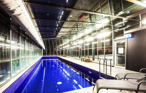 Elegant Melbourne Stay, Parking, Pool, Views in Macleod Elegant Melbourne Stay, Parking, Pool, Views in Macleod
