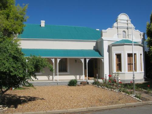 Pemandangan, Ladismith Manor in Ladismith Pemandangan, Ladismith Manor in Ladismith