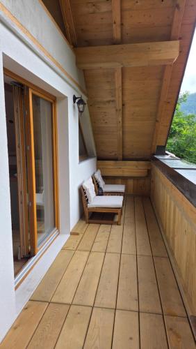 Domacija Loncnar in Номень Domacija Loncnar in Номень