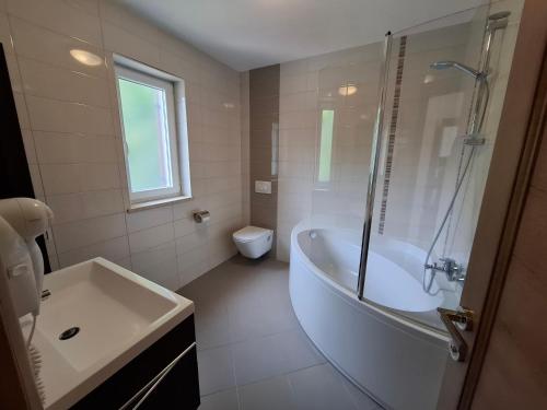 Fürdőszoba, Villa Marion in Santalezi Fürdőszoba, Villa Marion in Santalezi