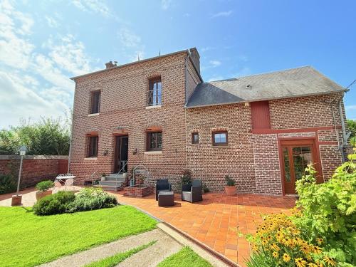 Exterior view, Gite des Roses in Gournay-En-Bray Exterior view, Gite des Roses in Gournay-En-Bray