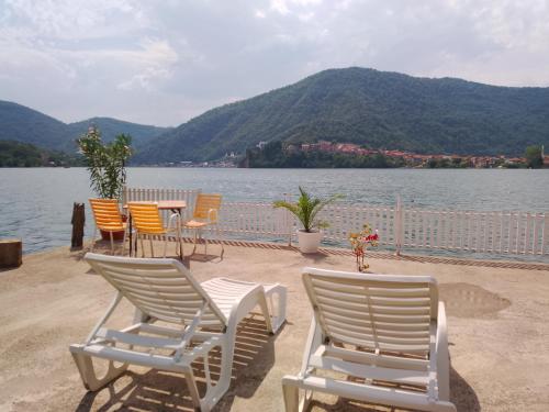 Jezero in Mali Zvornik Jezero in Mali Zvornik