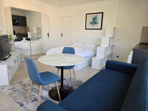 Studio familial centre ville, Parc expo, Arena in Пероль Studio familial centre ville, Parc expo, Arena in Пероль