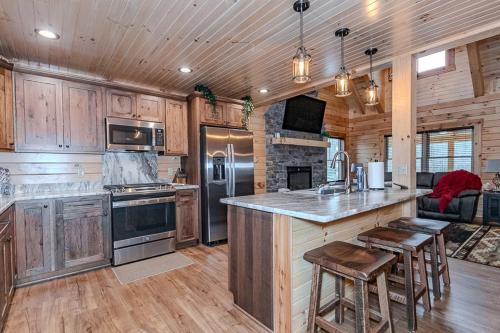 Woodside Retreat in Austinburg (OH) Woodside Retreat in Austinburg (OH)