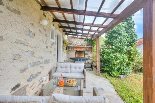 La Canonica - Happy Rentals in Borgnone La Canonica - Happy Rentals in Borgnone