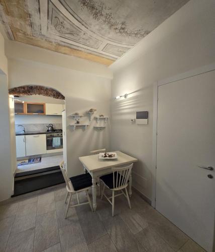 Casa Edoardo tra Budello e Mare in Alassio Casa Edoardo tra Budello e Mare in Alassio