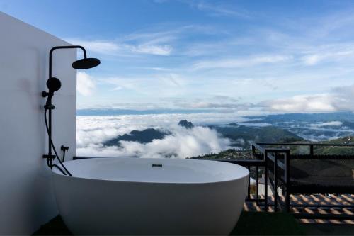 Hot tub, ม่อนทับเบิก รีสอร์ท ภูทับเบิก in Phetchabun Hot tub, ม่อนทับเบิก รีสอร์ท ภูทับเบิก in Phetchabun
