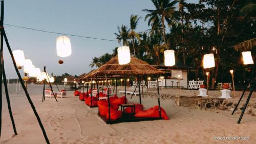 Beach, Emerald Sea Resort in Ngwesaung Beach Beach, Emerald Sea Resort in Ngwesaung Beach
