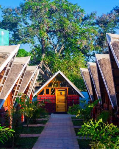 Farmers Rest lodges and resort in Ntowololo Farmers Rest lodges and resort in Ntowololo